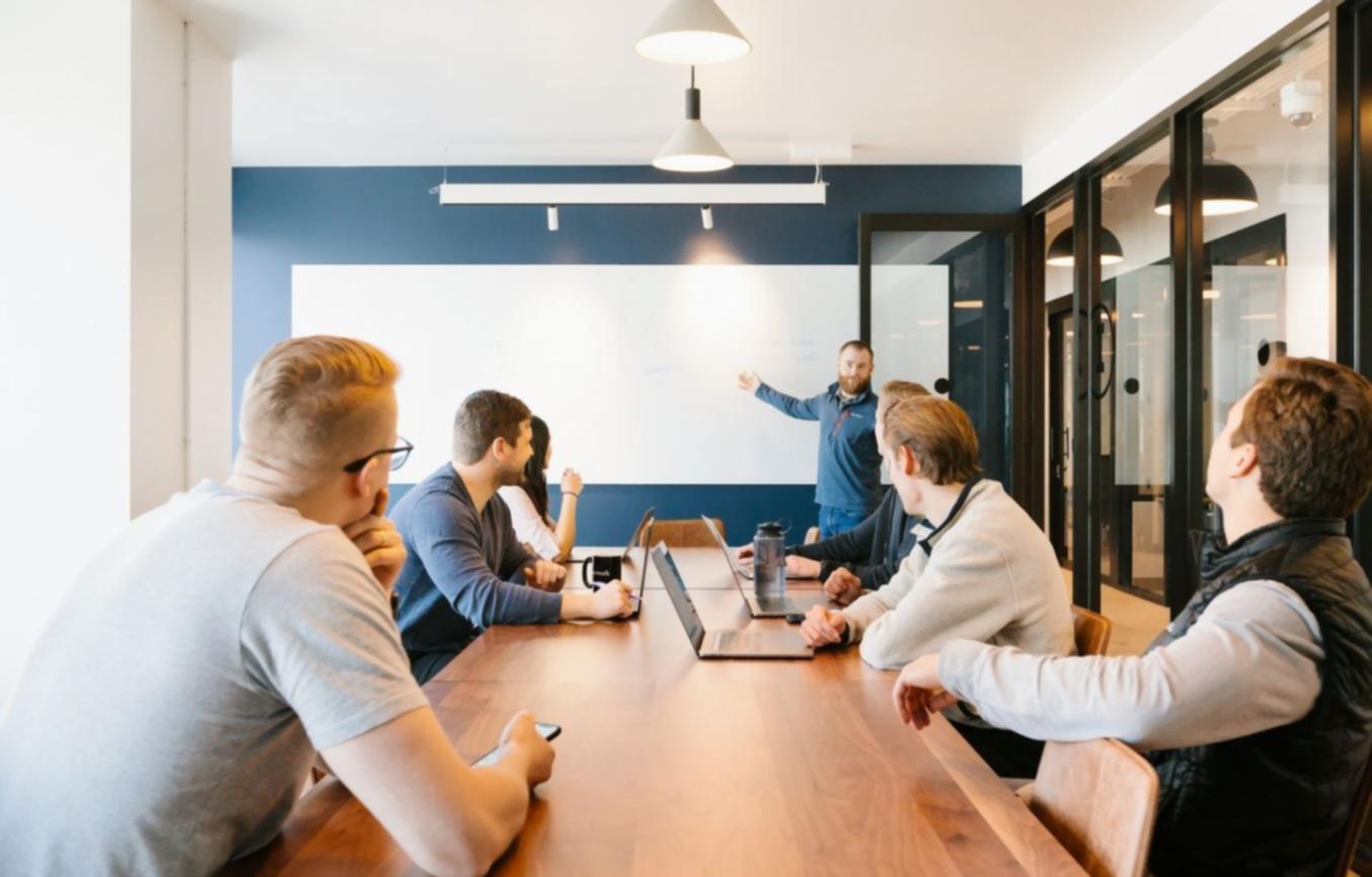 Analyse des compétences SEO mobile demandées par les entreprises